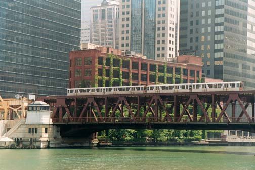 USA IL Chicago 2003JUN07 RiverTour 022